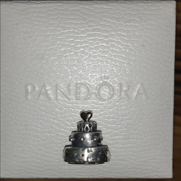 Pandora birthday cake charm - Picture 3 of 4